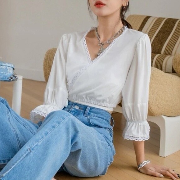 DAZY Shein Lace Trim Crop Wrap White Blouse Casual Summer Top Small - Picture 4 of 8
